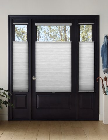 2019_APP_LR_TDBU_Sidelights_Door_Legends_Foyer